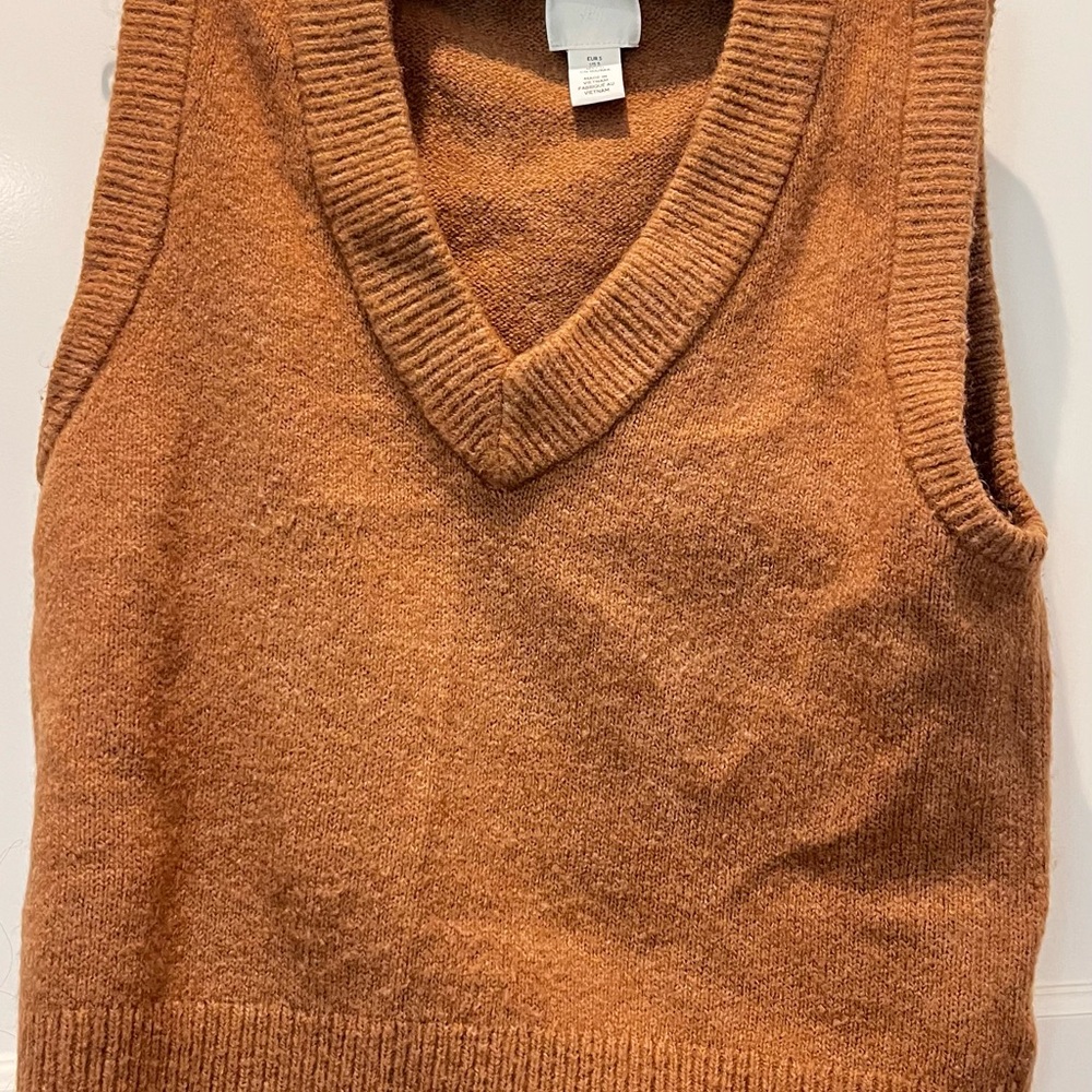 H&M camel brown Knit V-Neck Sweater Vest